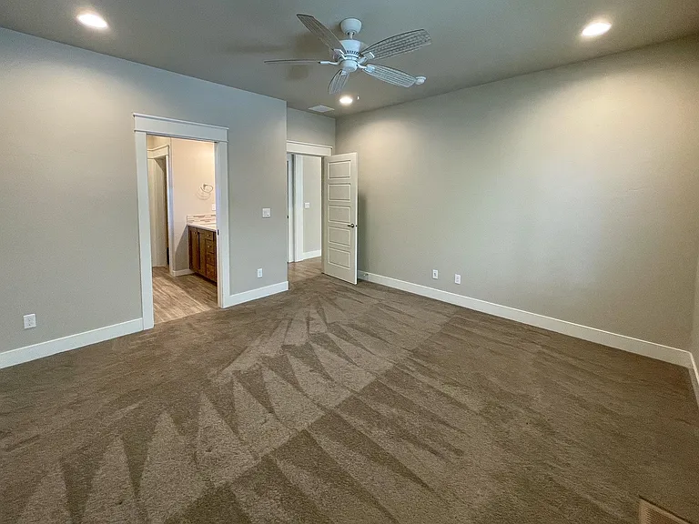 4969 N Arliss Ave — Photo 22