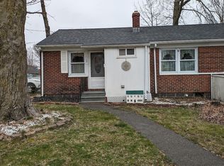 12 Baird Ct, Stratford, CT 06614
