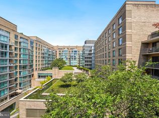 2201 L St NW APT 818, Washington, DC 20037