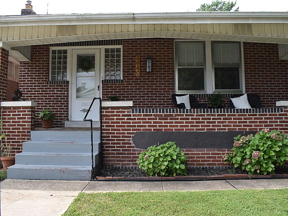 2nd image of 4940 Robert Ave