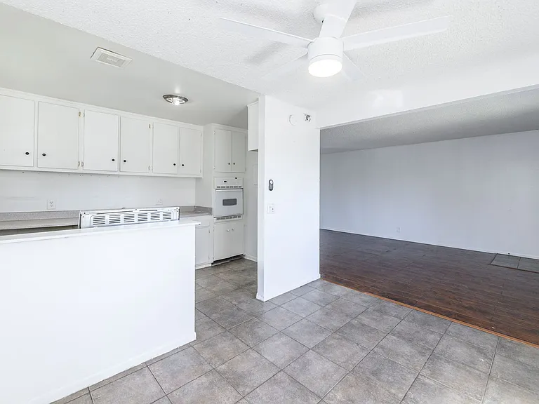 2506 S Rosewood Ave — Photo 11