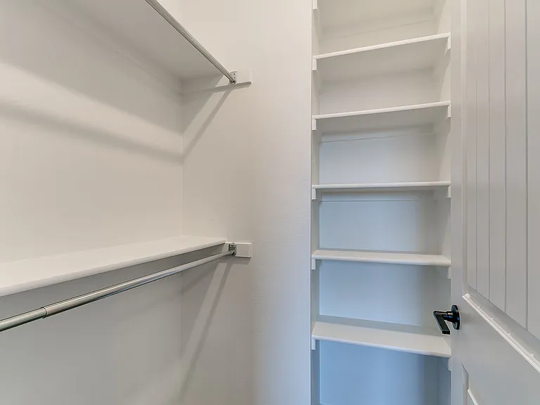 1901 Hollow Crest Ct — Photo 52