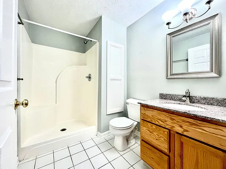 4417 Inverness St — Photo 15