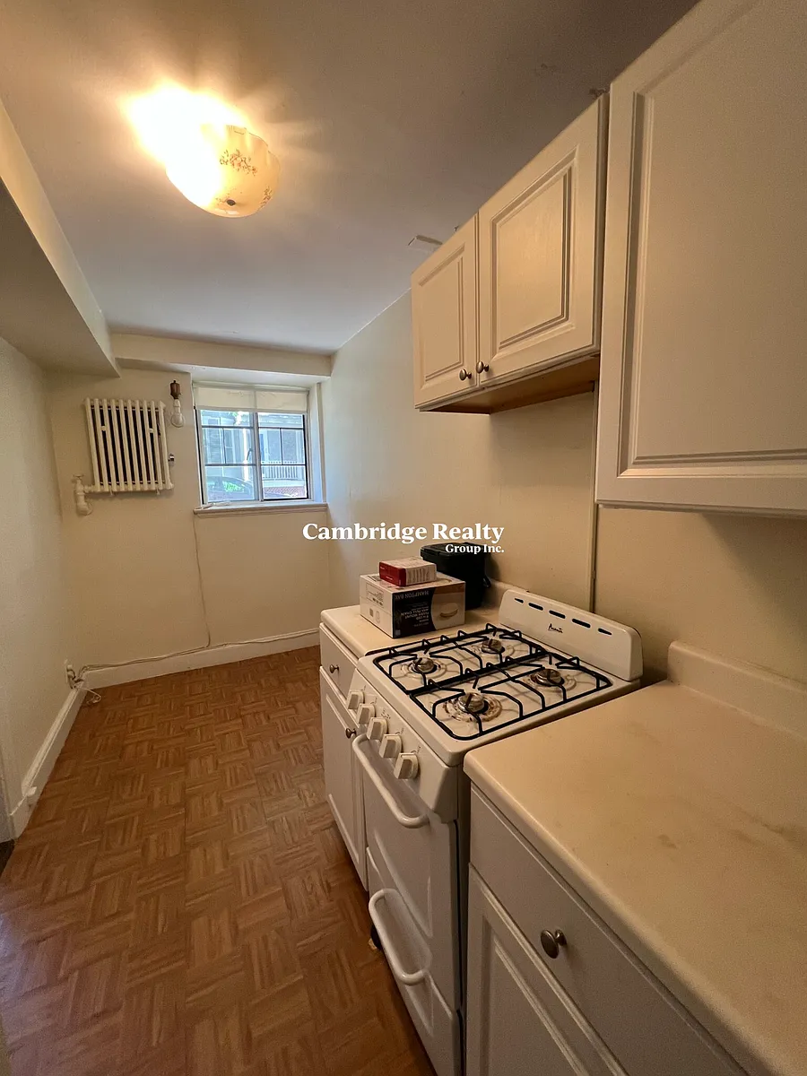 Building Photo - 46 Highland Ave #R