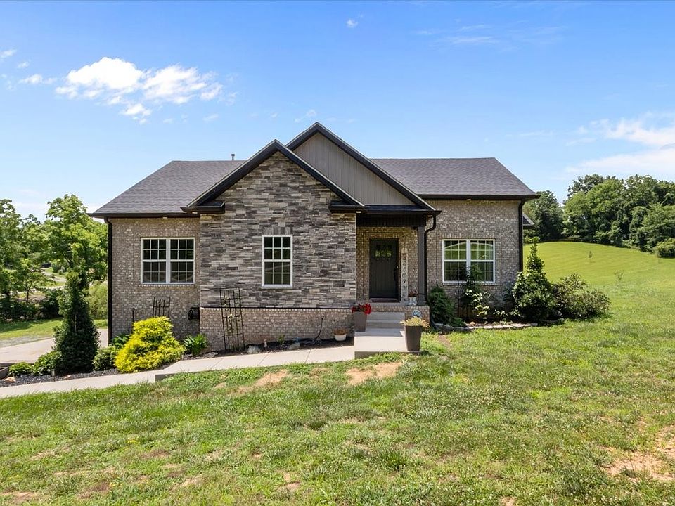 1st image of 180 Alonzo Pl