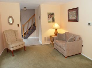 10 Crown Rd, Somerset, NJ 08873