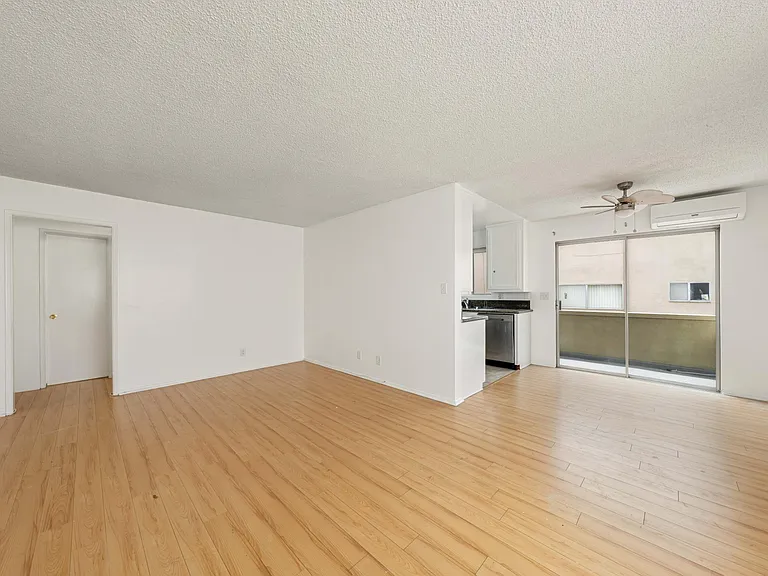 11861 Texas Ave #6 — Photo 9