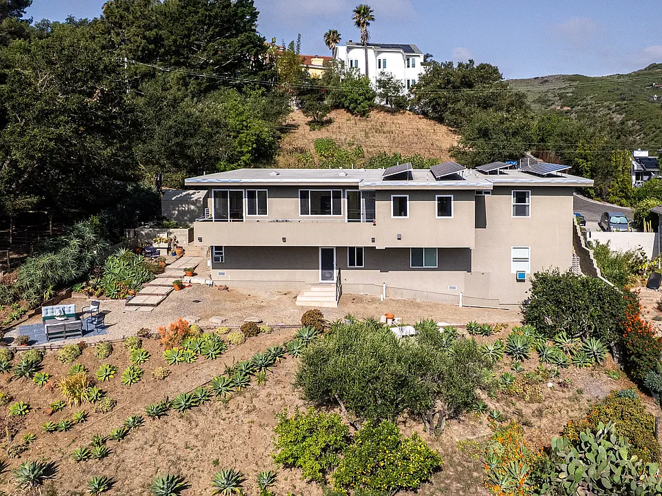 4302 Ocean View Dr