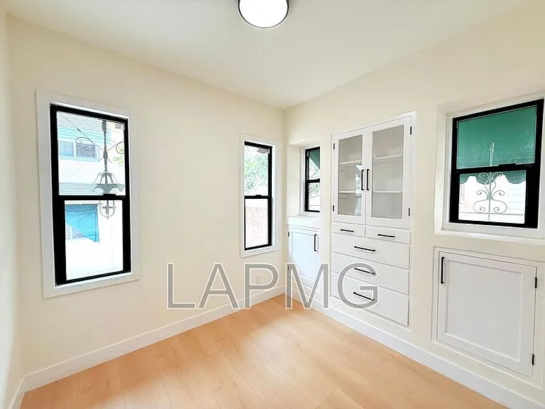 6130 Whitsett Ave #6132 — Photo 15