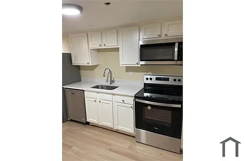529 Irving St NW #2 Photo 1