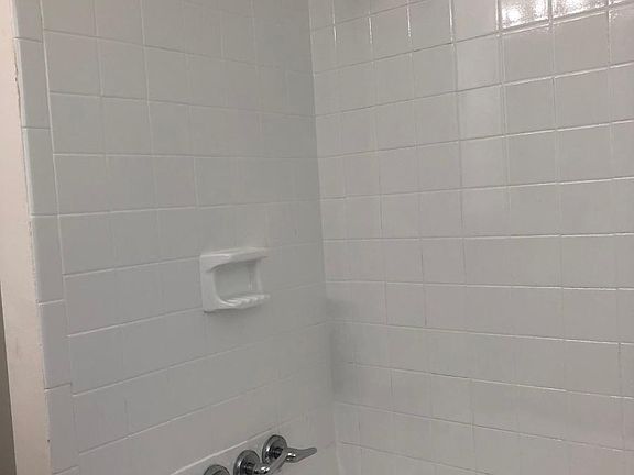 3rd image of 317 Girard Blvd SE #D