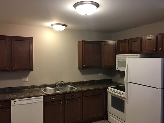 2nd image of 1004 Spruce St APT 3A