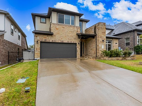3rd image of 2916 Zelma Dr