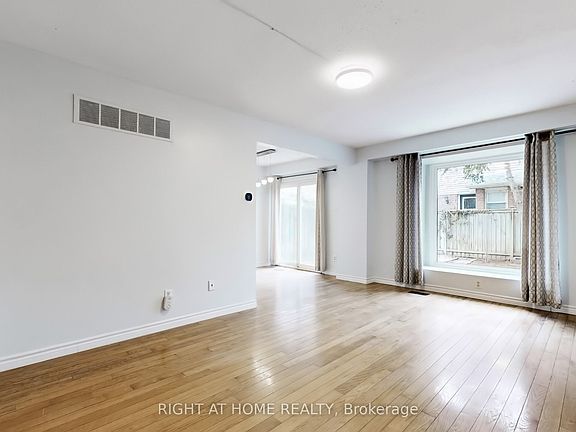 4th image of 801 Edgehill Rd N