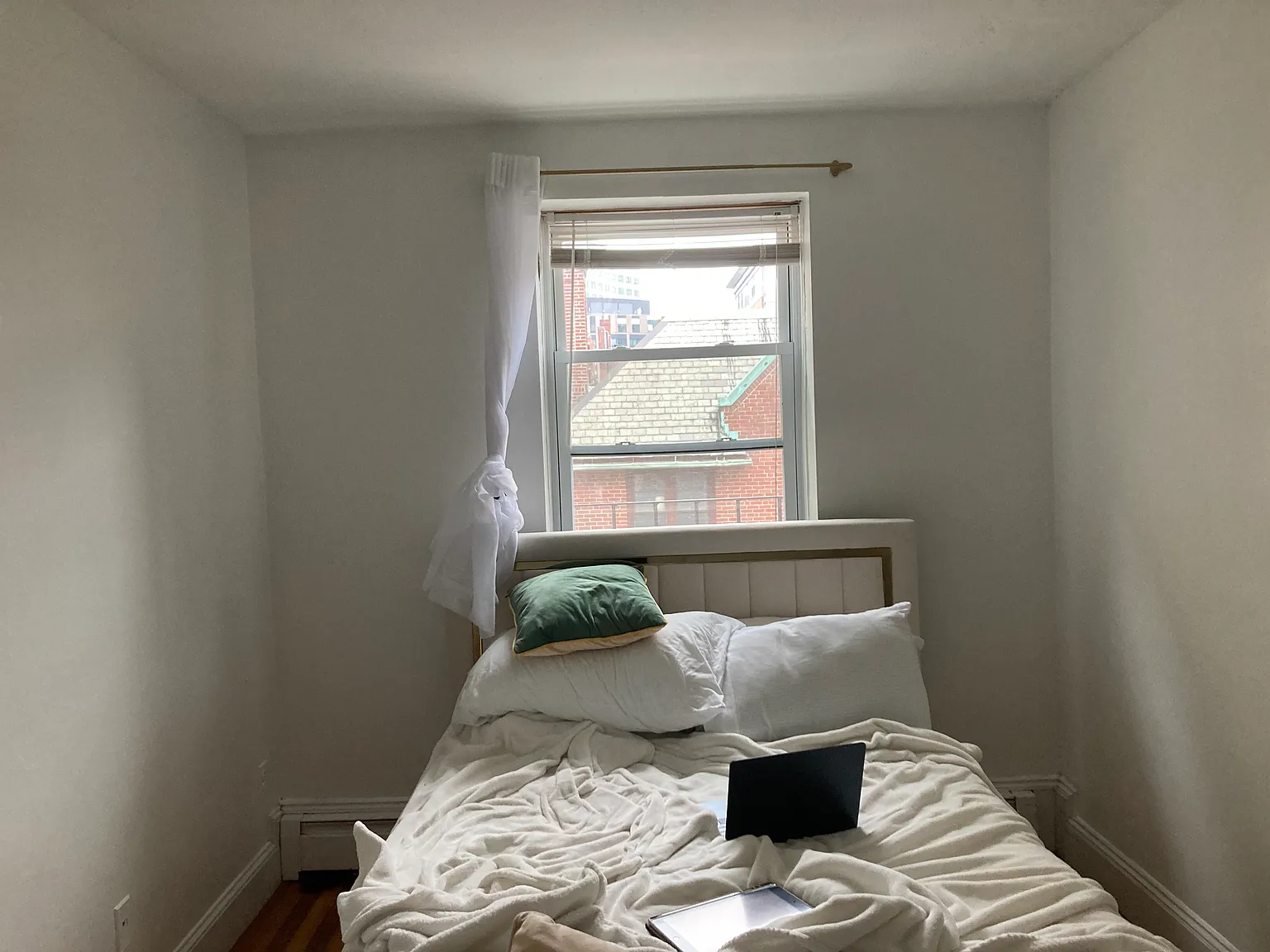 1 bed, 650 sqft, $2,700 — Photo 3