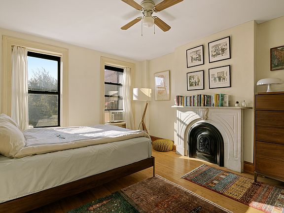 3rd image of 234 Madison St APT 2