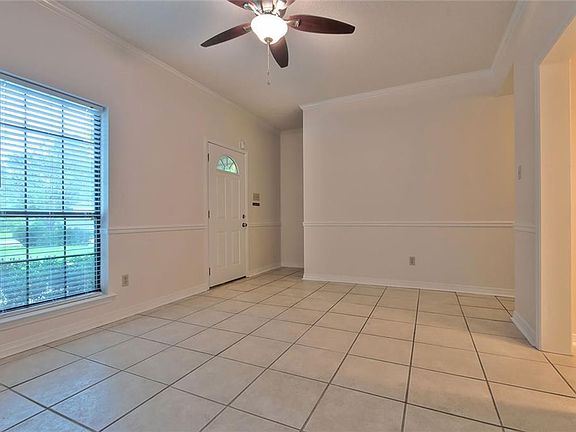 3rd image of 421 Aurora Ave