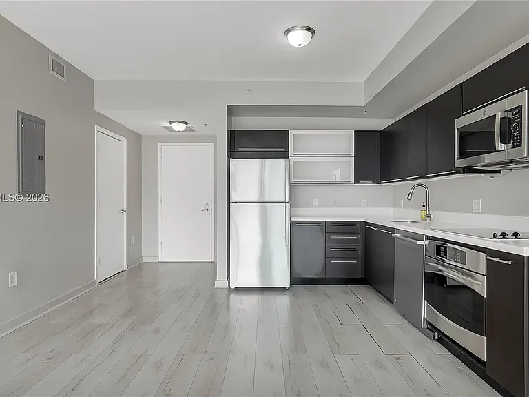 90 SW 3rd St #3003 — Photo 16