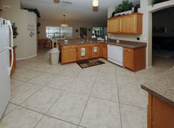 5th image of 36 Palm Leaf Ln