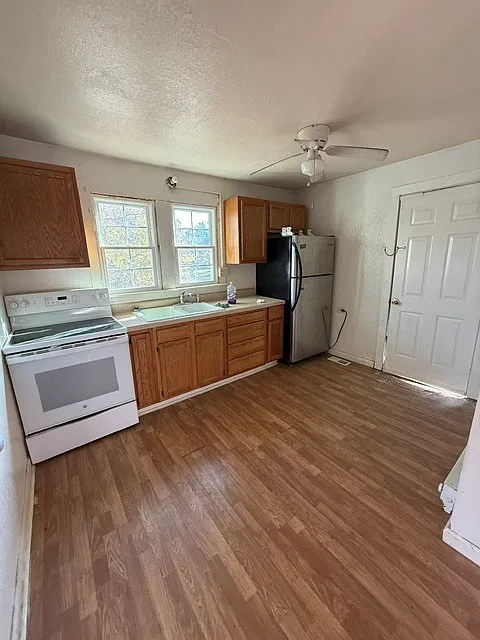 2 bed, 1.0 bath, $750 — Photo 4