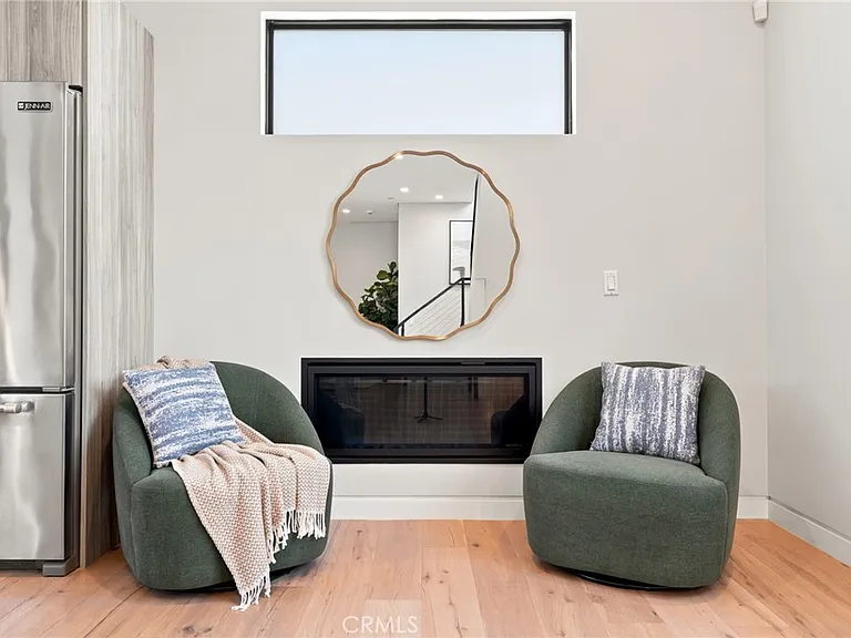 425 N Alfred St #2 — Photo 5
