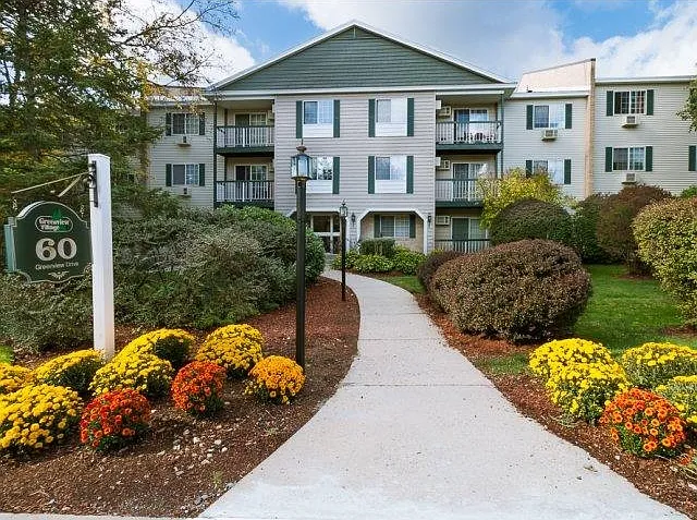 1 bed, 1.0 bath, 750 sqft, $1,965 — Photo 2