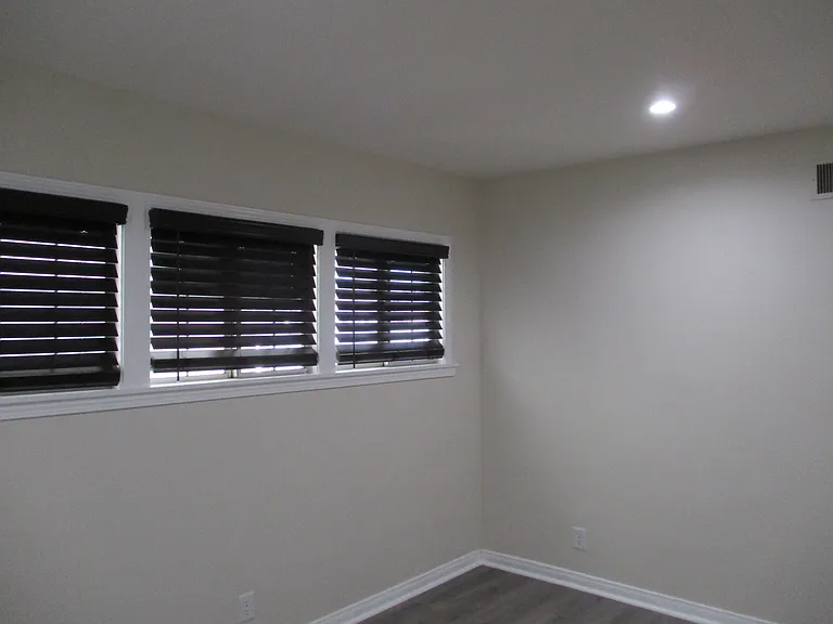 17630 Cantara St — Photo 15