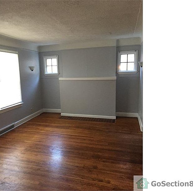 2nd image of 10836 Whitehill St