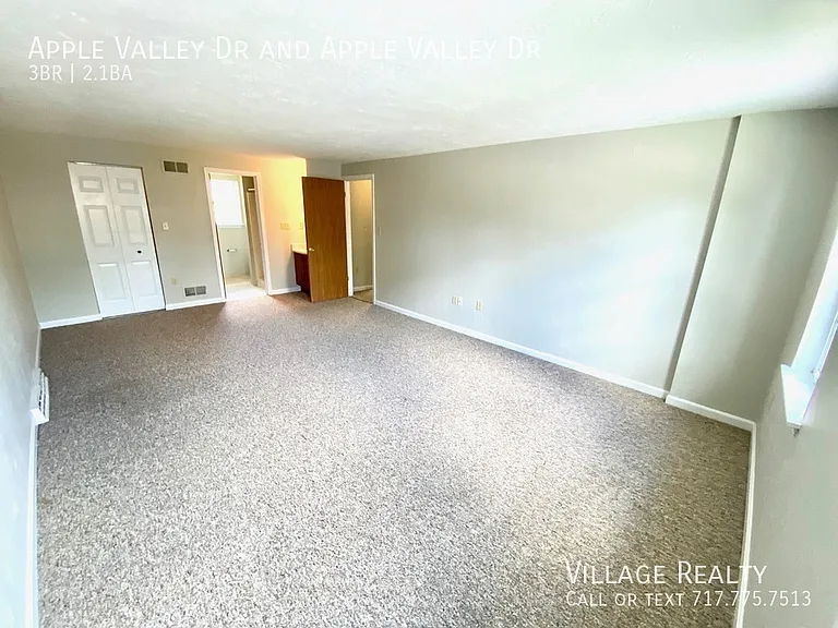 Apple Valley Dr — Photo 17