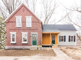 14 Foster St, Pepperell, MA 01463