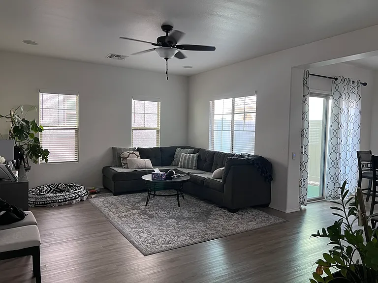 2170 W Scully Dr — Photo 6