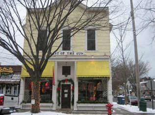 252 Bulter St, Saugatuck, MI 49453