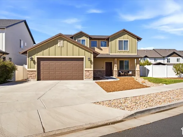 3034 S Edgewater Ln, Syracuse, UT 84075