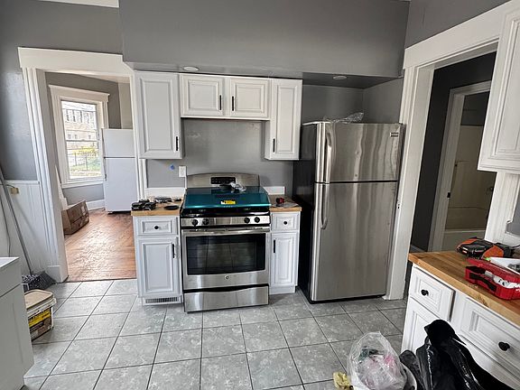 2nd image of 29 Bristol St #1