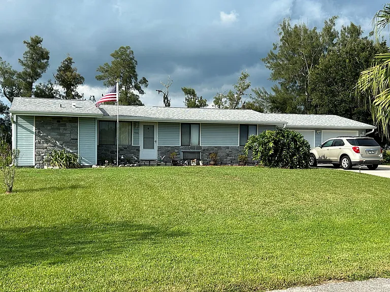 7901 Castile Rd — Photo 2