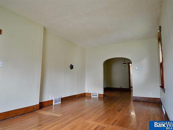 2nd image of 845 S 29th St