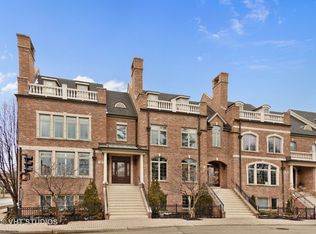 2 N Smith St, Palatine, IL 60067