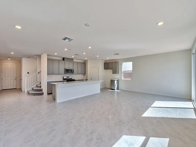 10191 Glowing Amber St — Photo 2