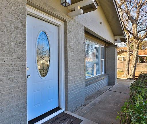 4th image of 1134 Peach St