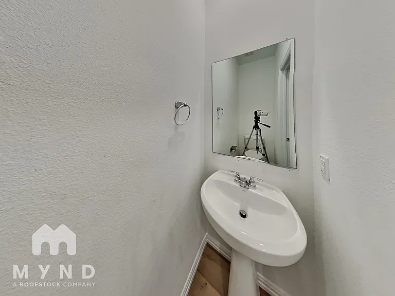 4900 Parrington Dr — Photo 30