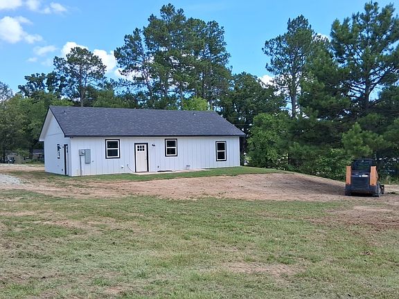 3rd image of 1156 Rs County Rd #1140