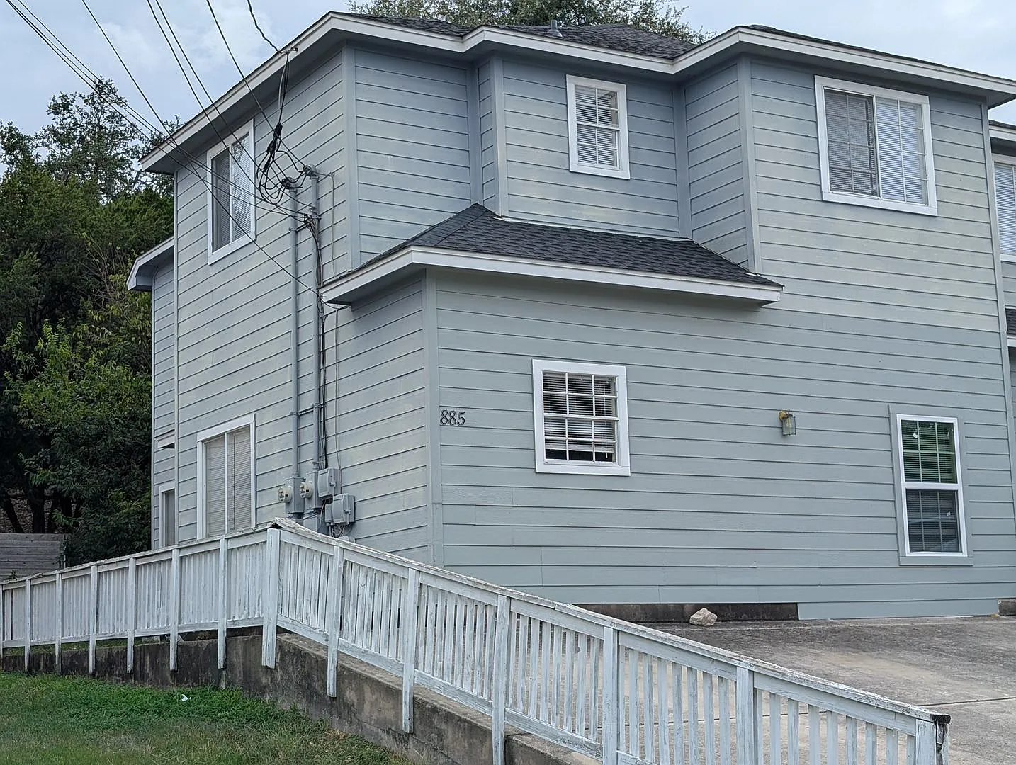 885 887 Sagewood trl — Photo 1