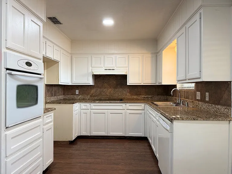 4304 Gulf Ave — Photo 7