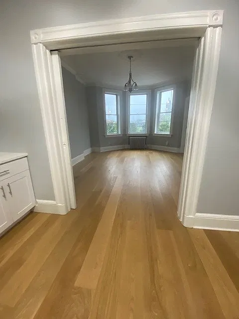 3 bed, 1000 sqft, $2,850 — Photo 2