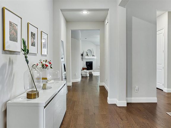 4th image of 2537 Sandy Creek Ln
