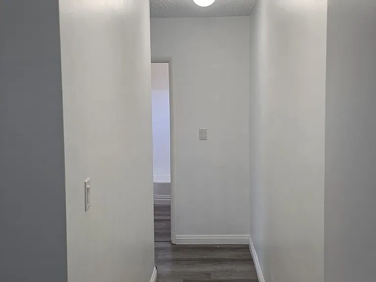 Apt 23 Hallway