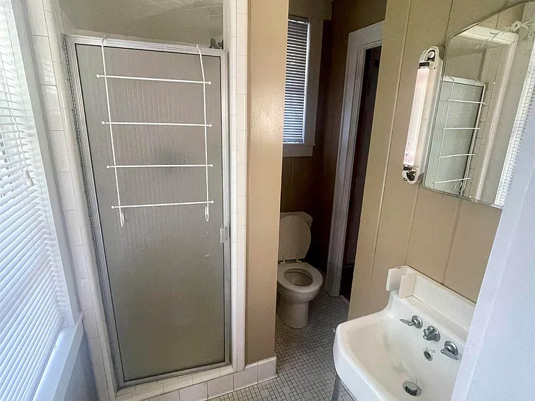 3304 Victory Dr — Photo 8