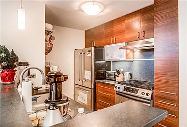 Rented by (Legacy) Elegran