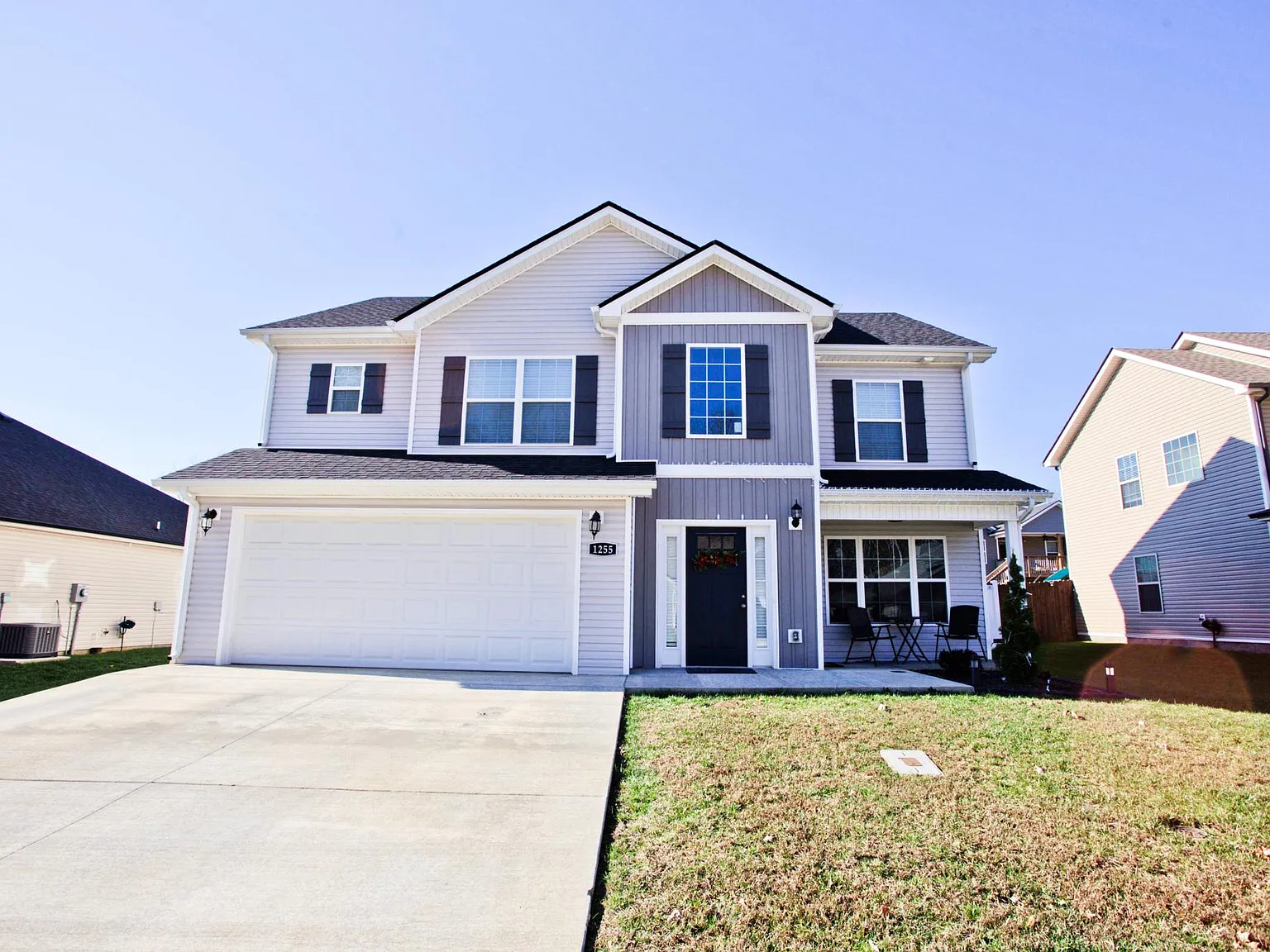 3 bed, 2.5 bath, 1800 sqft, $1,895 — Photo 1