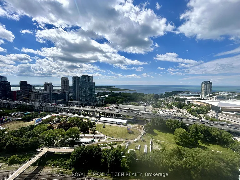 30 Ordnance St #2402 — Photo 39